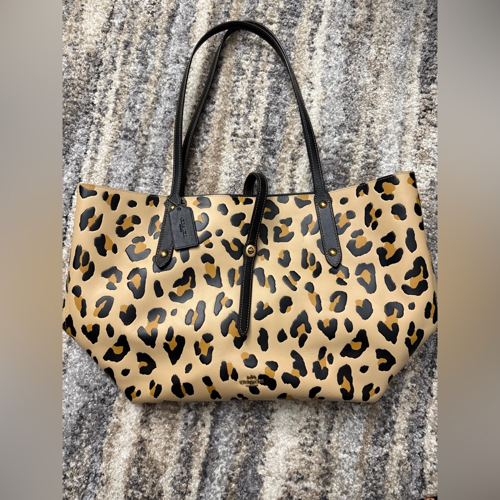 Coach Leopard-Print Tote in Tan and Black with Gold Hardware - Picture 2 of 10